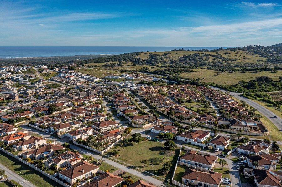 4 Bedroom Property for Sale in Lovemore Park Eastern Cape